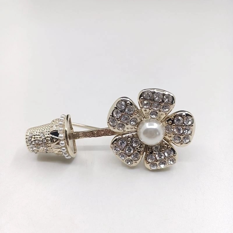 HighQuality Chxnxl Brooches 293500