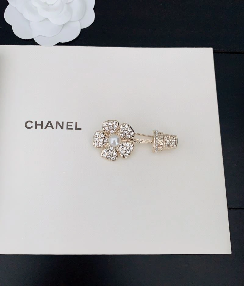 HighQuality Chxnxl Brooches 293500