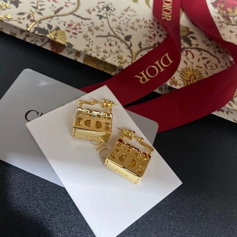 Christian Dxxr Earrings Affordable 295609