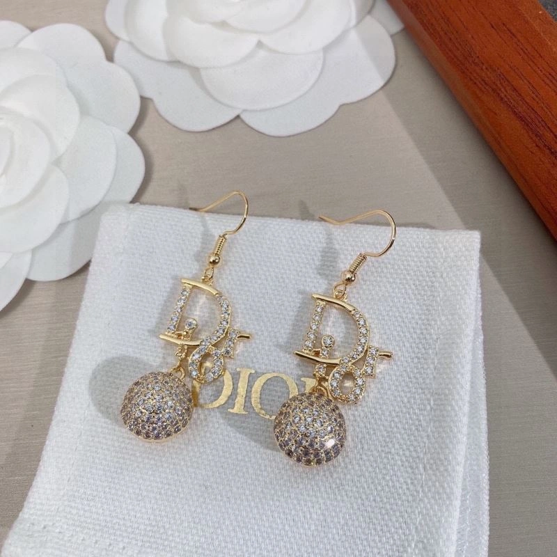 Christian Dxxr Earrings ModernLook 295606