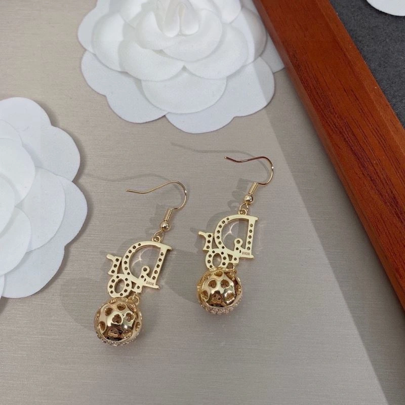 Christian Dxxr Earrings ModernLook 295606