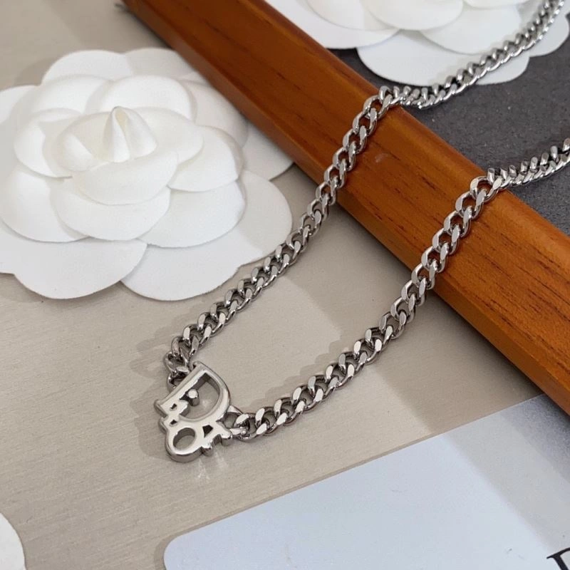 Christian Dxxr Necklaces Comfortable 295561