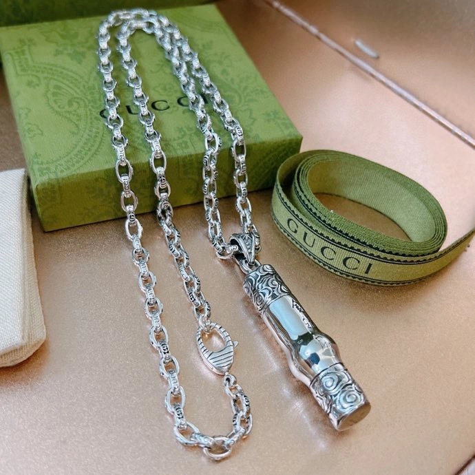 Versatile Gxccx Necklaces 307392