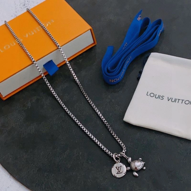 Functional LX Necklaces 312135