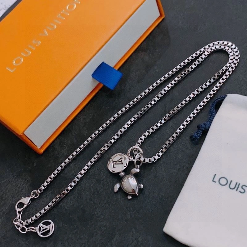 Functional LX Necklaces 312135