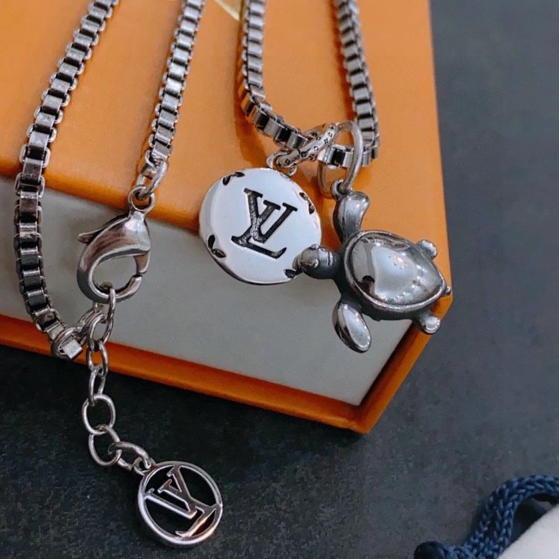 Functional LX Necklaces 312135