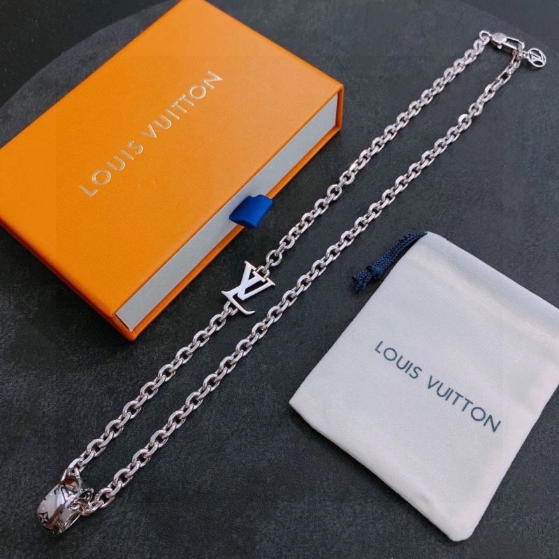 Versatile LX Necklaces 312148