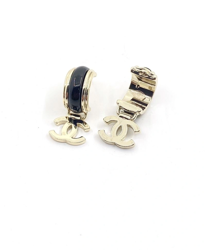 Flexible Chxnxl Earrings 293424