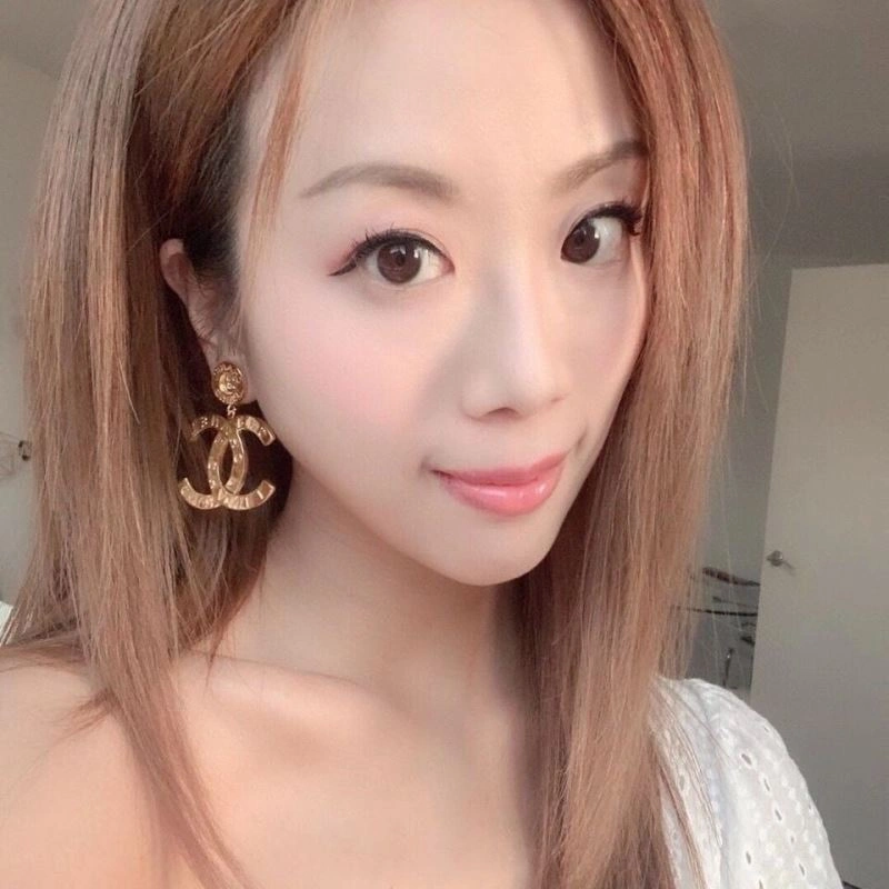 Minimalist Chxnxl Earrings 293423