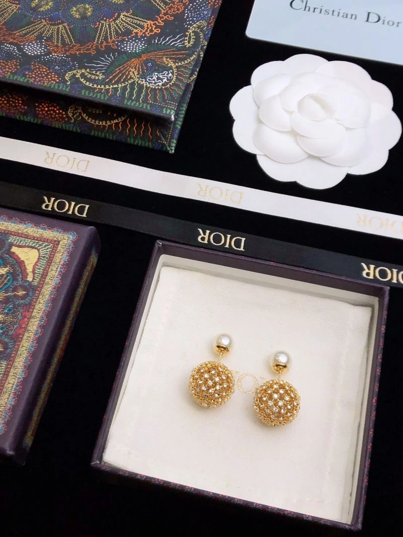Christian Dxxr Earrings Durable 295601