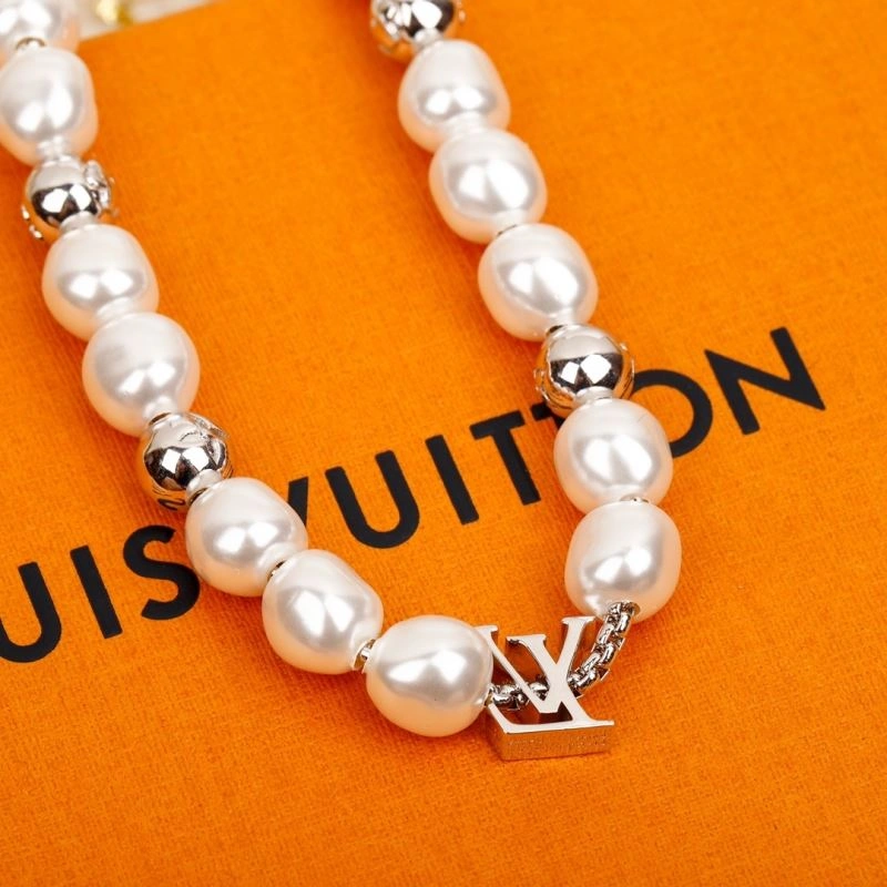 Affordable LX Necklaces 312126