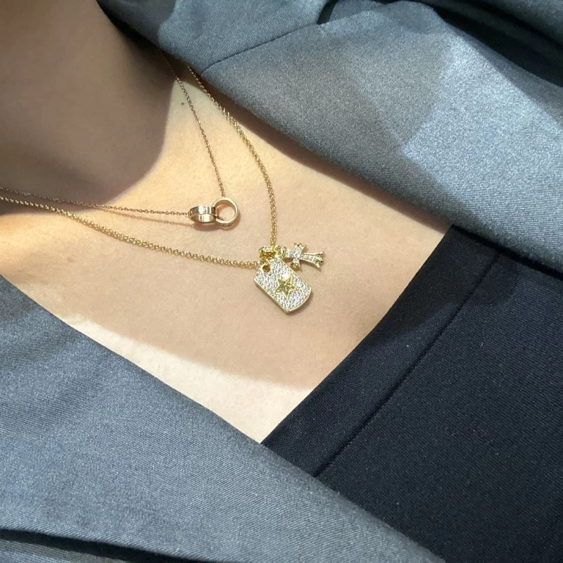 NewStyle Chrxmx Hxxrts Necklaces 301275
