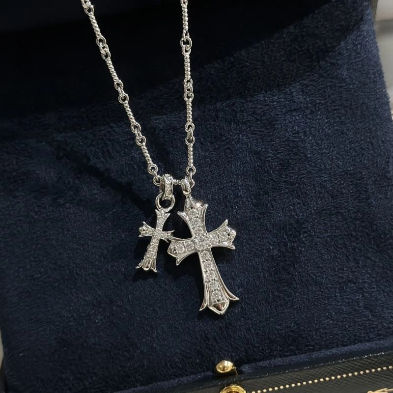 GoAnywhere Chrxmx Hxxrts Necklaces 301245