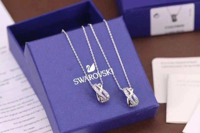 Swxrxvski Necklaces Bold 315256
