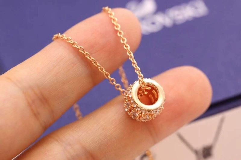 Swxrxvski Necklaces Cozy 315254