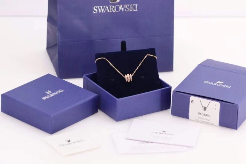 Swxrxvski Necklaces Cozy 315254