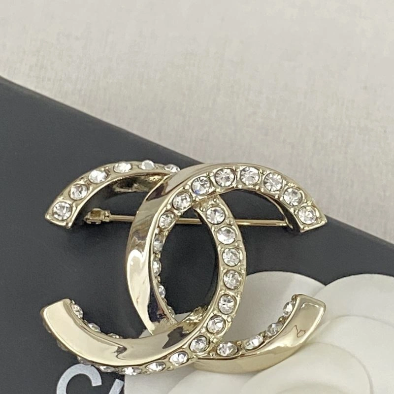 Refined Chxnxl Brooches 293034