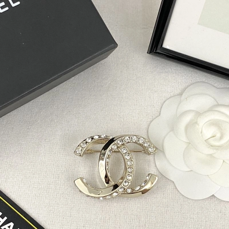 Refined Chxnxl Brooches 293034