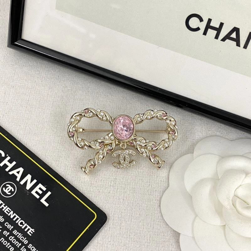 Elegant Chxnxl Brooches 293032