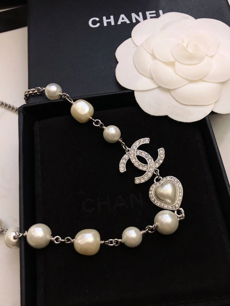 Timeless Chxnxl Brooches 293031