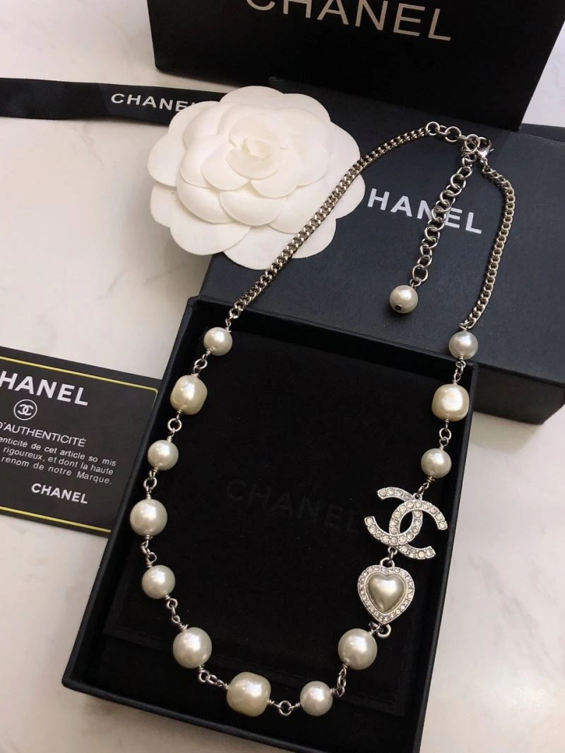 Timeless Chxnxl Brooches 293031