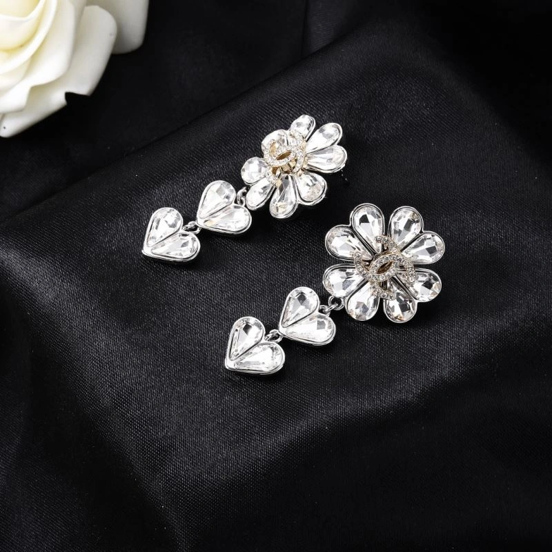 Stylish Chxnxl Earrings 292074