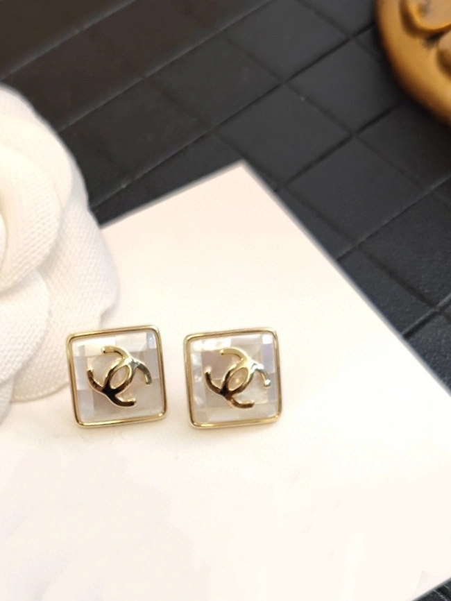 Lightweight Chxnxl Earrings 292064