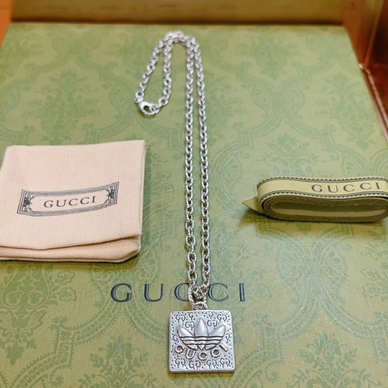 Gxccx Necklaces Elegant 306797