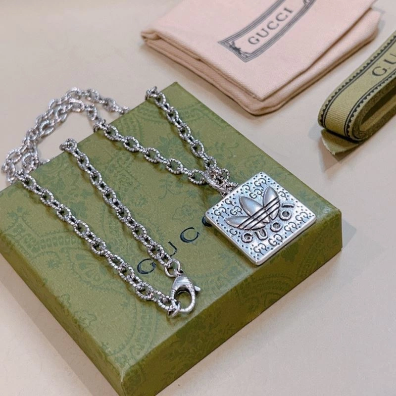 Gxccx Necklaces Elegant 306797