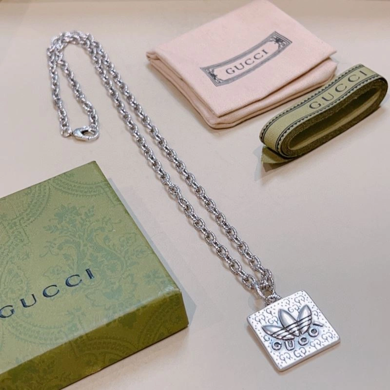 Gxccx Necklaces Elegant 306797
