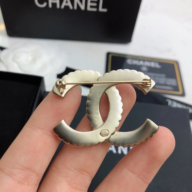 Chxnxl Brooches AllSeason 293025