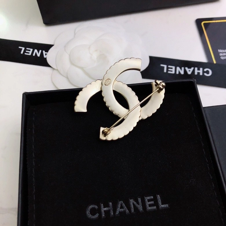 Chxnxl Brooches AllSeason 293025