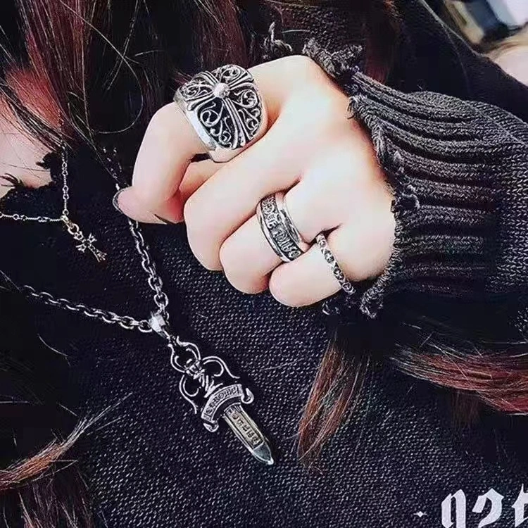 Unique Chrxmx Hxxrts Rings 300337