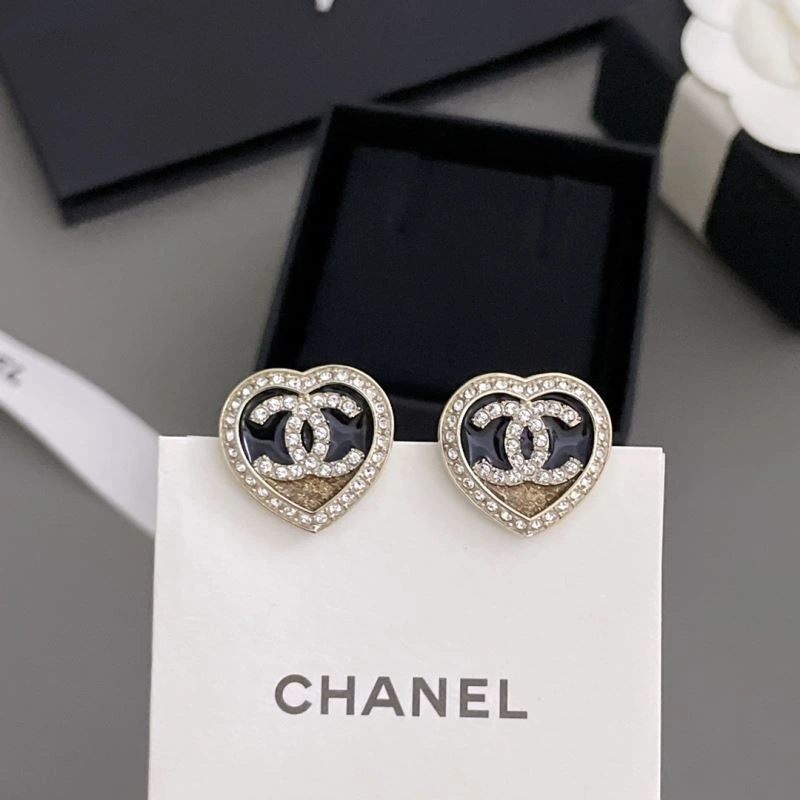 Versatile Chxnxl Brooches 293021