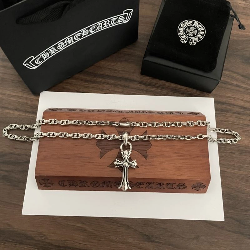 Comfortable Chrxmx Hxxrts Necklaces 301225