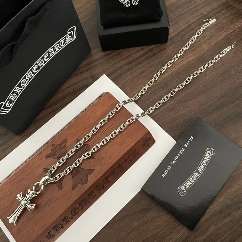 Comfortable Chrxmx Hxxrts Necklaces 301225
