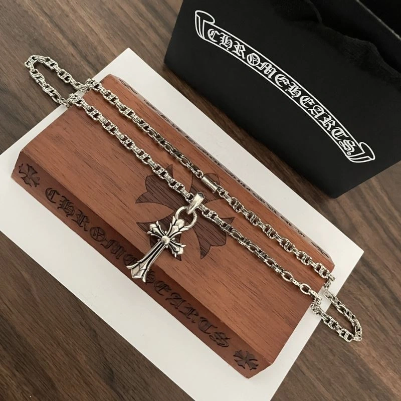 Comfortable Chrxmx Hxxrts Necklaces 301225