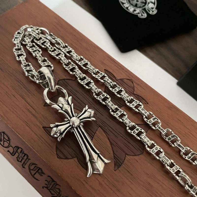 Comfortable Chrxmx Hxxrts Necklaces 301225