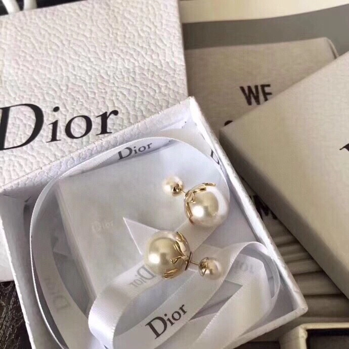 Durable Christian Dxxr Earrings 295429