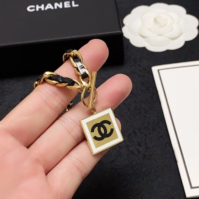 Trendy Chxnxl Brooches 293016