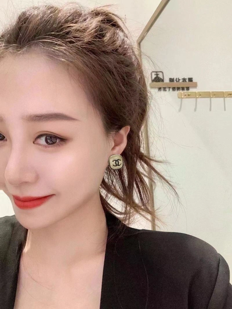 Comfortable Chxnxl Earrings 292020