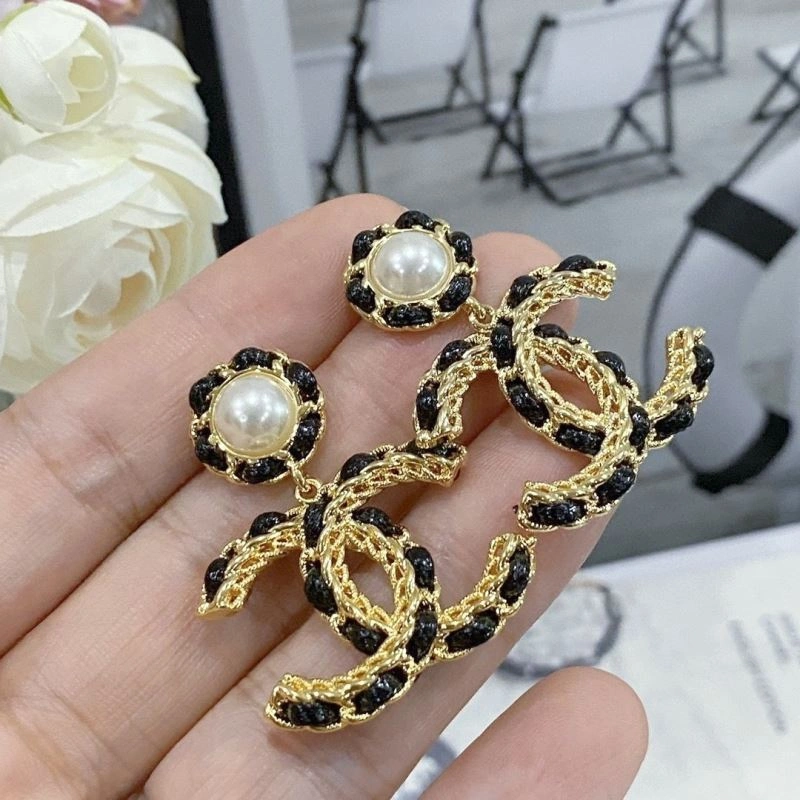 Cozy Chxnxl Earrings 292015