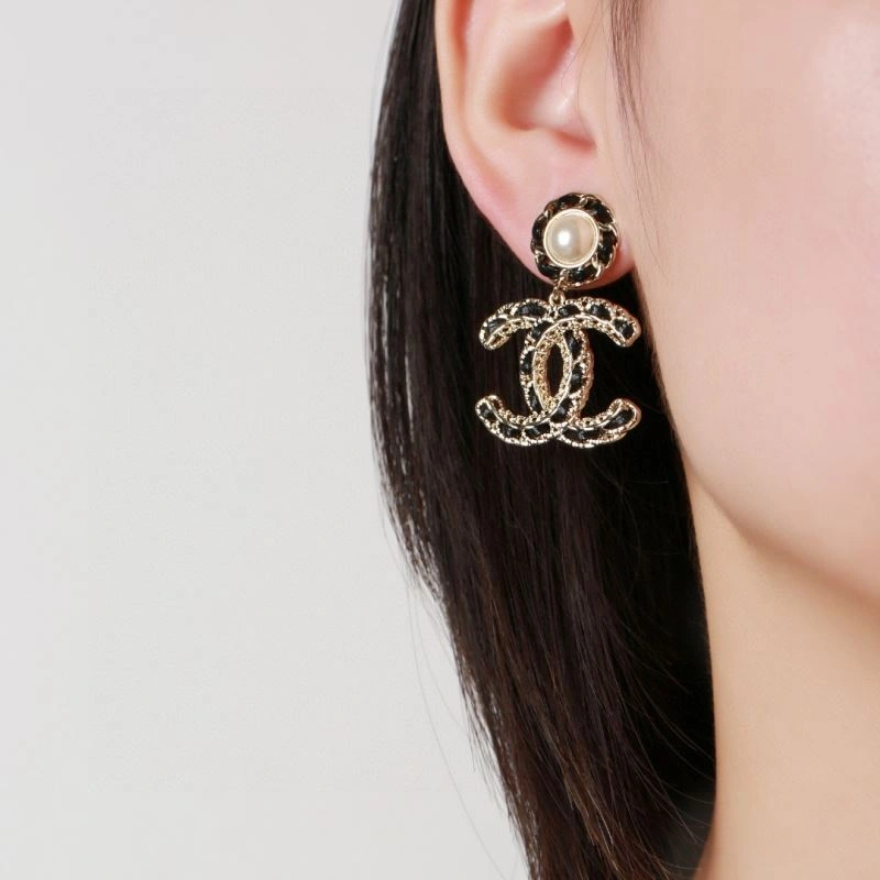 Cozy Chxnxl Earrings 292015