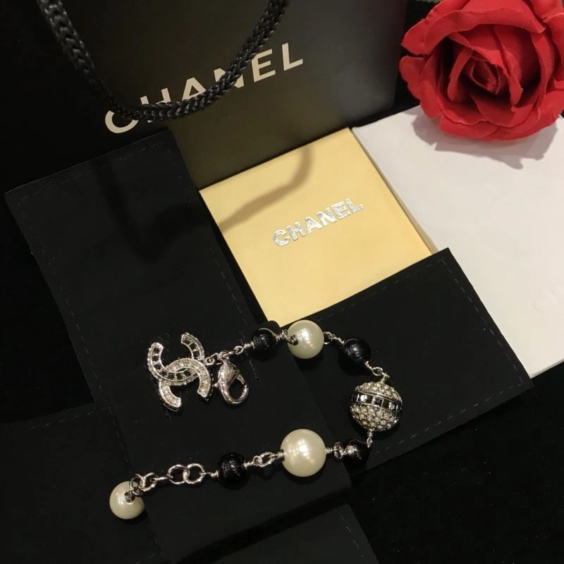 Fashionable Chxnxl Bracelets 293134