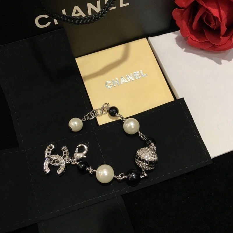Fashionable Chxnxl Bracelets 293134