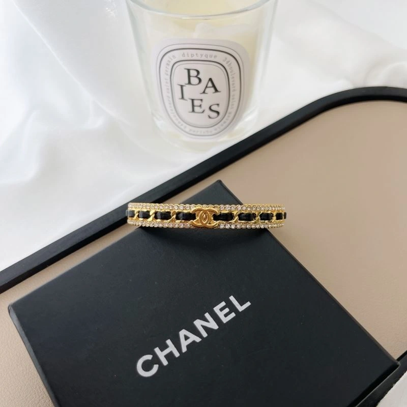 Vibrant Chxnxl Bracelets 293139