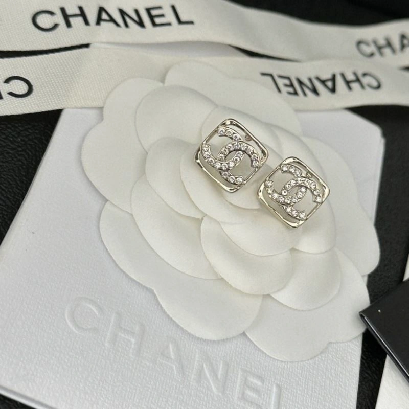 Unique Chxnxl Earrings 292002