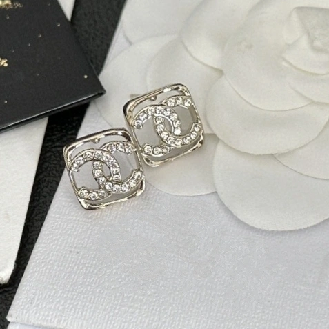 Unique Chxnxl Earrings 292002