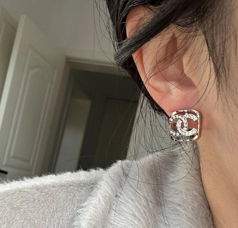 Unique Chxnxl Earrings 292002