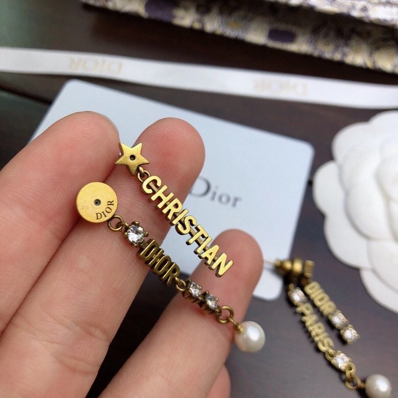 Minimalist Christian Dxxr Earrings 295422